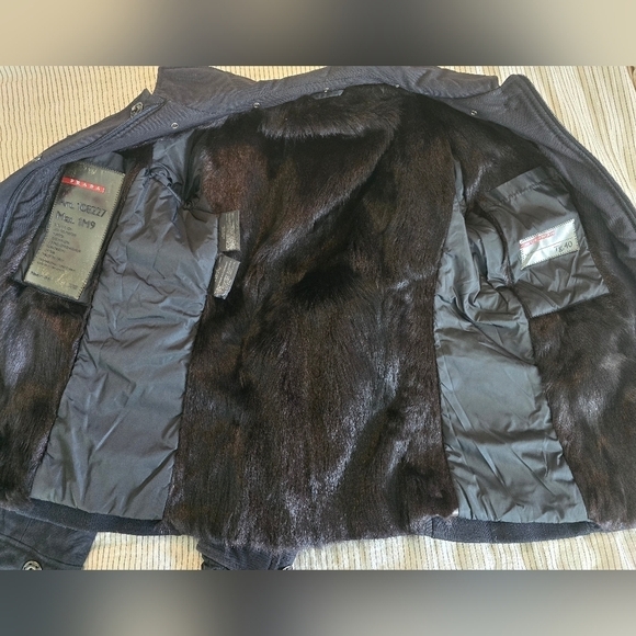 Prada Black Nylon Button Up/Zipper Utility Jacket Shacket Fur Lined Size 6 - Picture 10 of 10